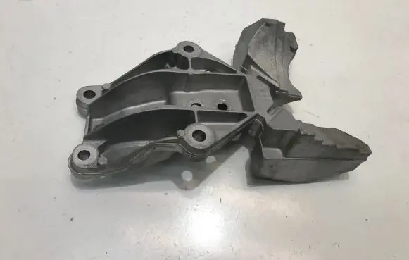 Mazda CX-60 Gearbox mounting bracket KR9P