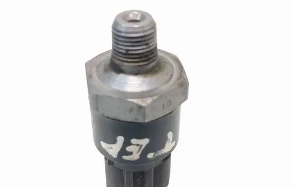 Toyota Auris E180 Oil pressure sensor 401742