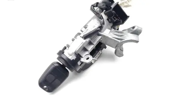 Toyota Avensis T220 Ignition lock 89780-05011