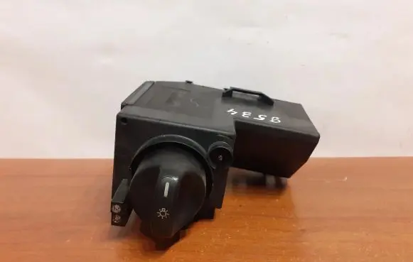 Mercedes-Benz E W210 Light switch 04055001 9534