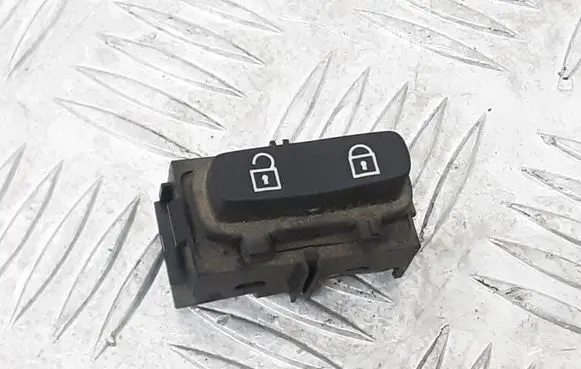Volvo V70 Central locking switch button 30701475