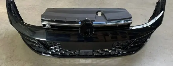 Volkswagen PASSAT B8 Front bumper 3J0807724A