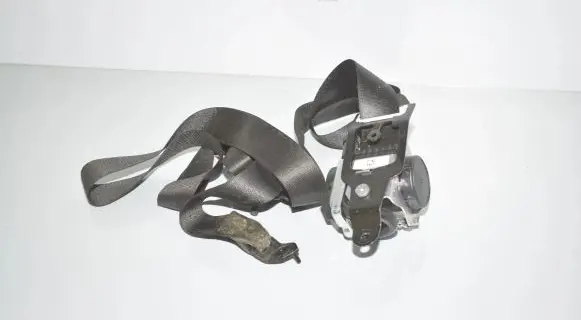 BMW i3 Front seatbelt 7951764 72117951764 7386506