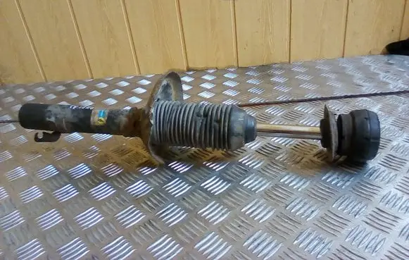 Audi A3 S3 8L Front shock absorber/damper VNE4575