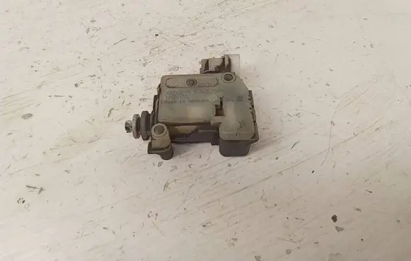 Fuel tank cap lock motor