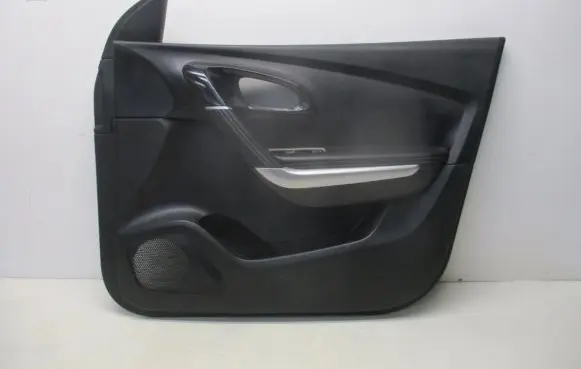 Renault Kadjar Front door card panel trim