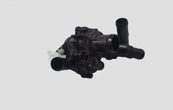 Mercedes-Benz B W246 W242 Thermostat/thermostat housing A2702000615