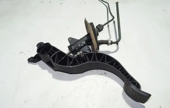 Jaguar X-Type Clutch master cylinder 1S717A543AE 1X437520BC