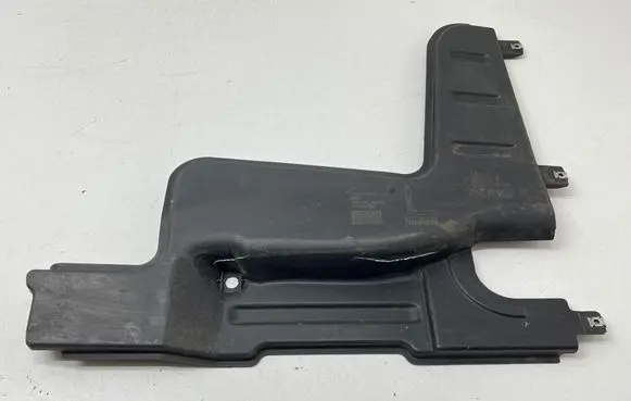 Volkswagen PASSAT B8 USA Rear underbody cover/under tray 561825101
