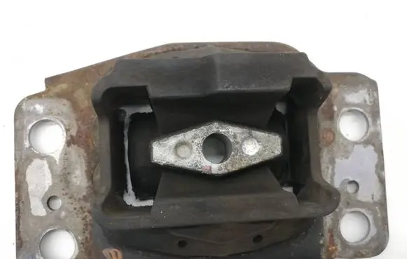 Ford Mondeo MK IV Gearbox mount 7g917m121ba