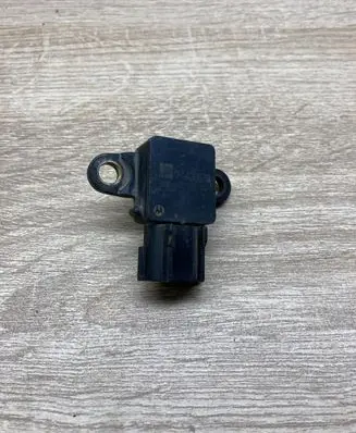Opel Zafira A Air pressure sensor 24426679