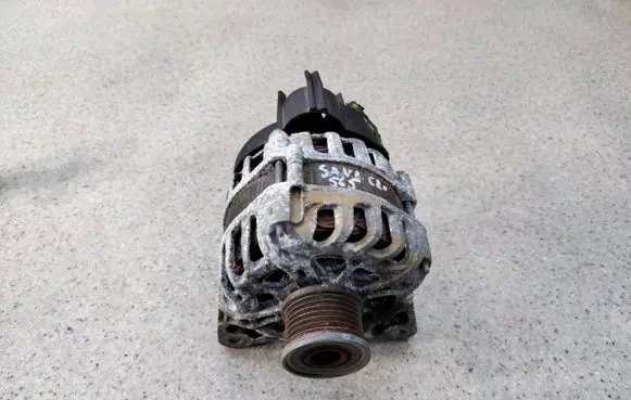 Dacia Sandero II Generator/alternator 231009092R44 231009092R