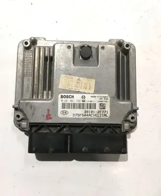 KIA Sportage Engine control unit/module 0281031733 391012F771 D7SF504ACVELI1RL