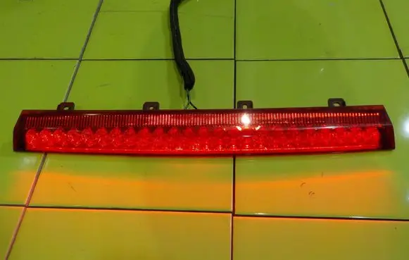 Hyundai Santa Fe Third/center stoplight 927002B0