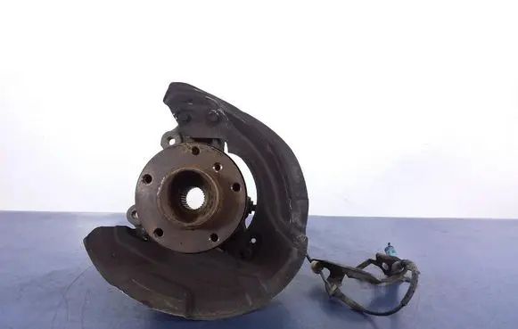 BMW 3 E90 E91 Front wheel hub spindle knuckle 6768996