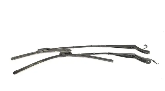 Peugeot 3008 II Windshield/front glass wiper blade 9810665080 9810665180
