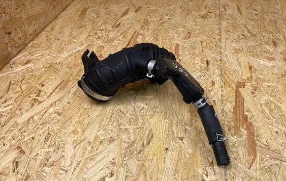 Nissan Juke II F16 Air intake duct part 165781543R