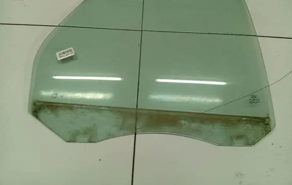 Ford Focus Rear door window glass As2