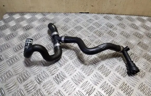 Volvo XC90 Engine coolant pipe/hose 31368145
