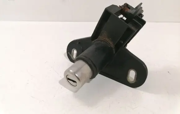 Opel Astra G Tailgate exterior lock 