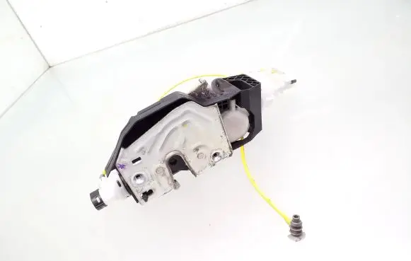 Mercedes-Benz S W220 Rear door lock 2207305835