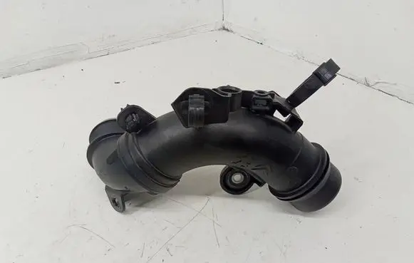 Citroen C4 II Picasso Turbo air intake inlet pipe/hose 9677355980