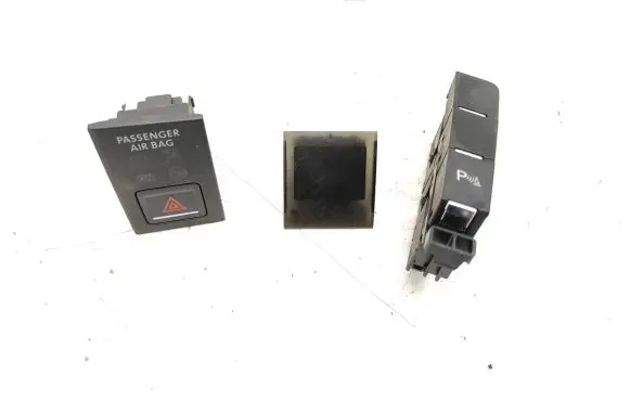 Volkswagen Golf VII Hazard light switch 5G1927238E 5G0907451