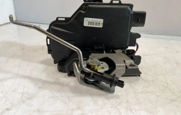 Audi A4 S4 B6 8E 8H Rear door lock 8E0839016C