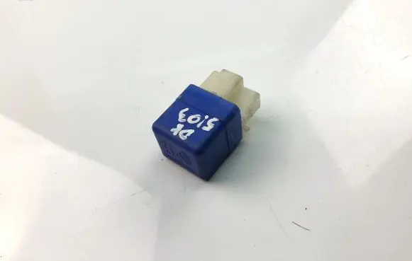 Nissan X-Trail T30 Other relay 2523079981