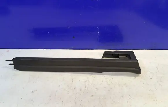 Volvo XC90 Front door seat control surround trim 30662554
