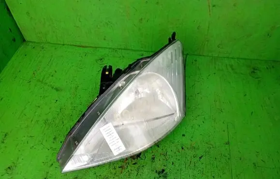 Ford Focus Headlight/headlamp