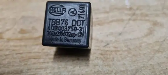 Volvo 760 Hazard warning light relay 4DB00375031
