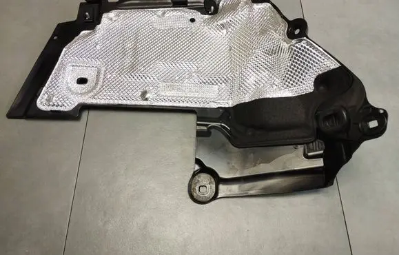 Mercedes-Benz GLC C253 Other engine bay part A2536205100 4013229B 20151016