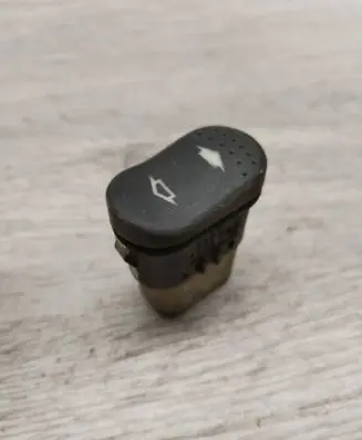 Ford Focus Electric window control switch 14529
