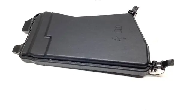 Mercedes-Benz E W212 Fuse box cover A2125400382
