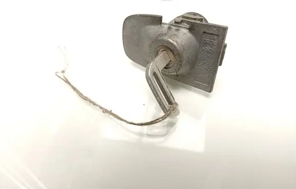 Volvo V40 Front door lock (next to the handle) 31276333