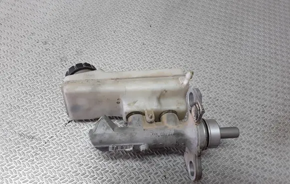 Renault Scenic II - Grand scenic II Master brake cylinder 320671112