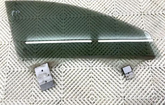 Audi A7 S7 4G Front door window glass four-door 4G8845022B