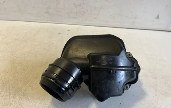 Audi Q3 F3 Intake resonator 05E129654K