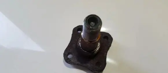 Nissan Note (E11) Stub axle 