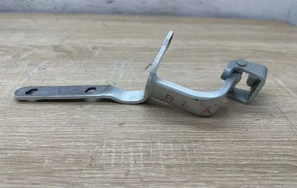 Audi A7 S7 4G Tailgate/trunk/boot hinge 4G8827299