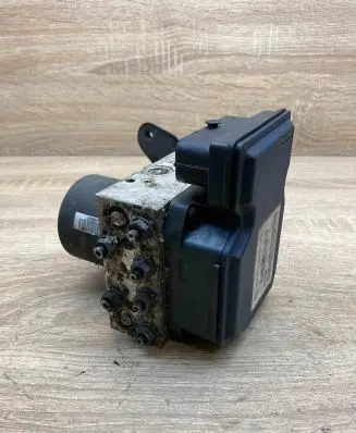 Volkswagen PASSAT B7 ABS Pump 3AA614109AF 17654055