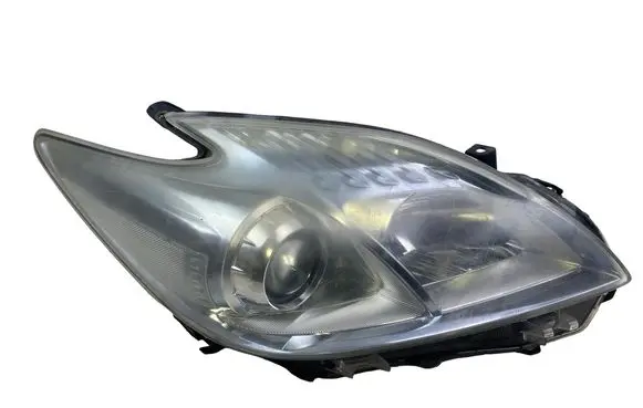 Toyota Prius (XW30) Headlight/headlamp 