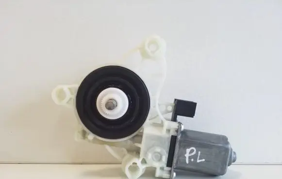 Mercedes-Benz EQB Front door window regulator motor A0009065806