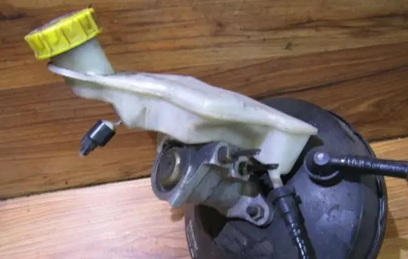 Ford Fiesta Master brake cylinder 41230130