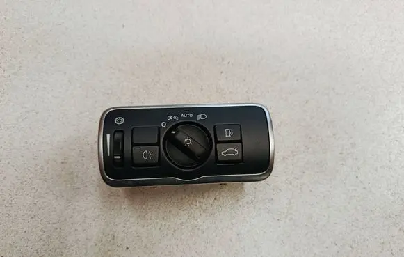Volvo V60 Light switch 30739448 150311 10096701