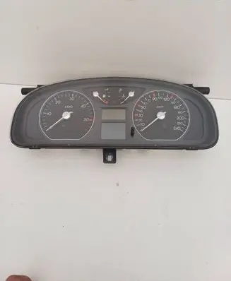 Renault Laguna II Speedometer (instrument cluster) 8200263357 6R1M94C2 501018880083