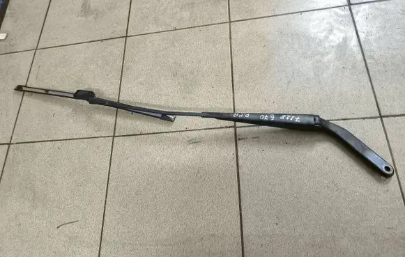 BMW X5M E70 Front wiper blade arm 7294572