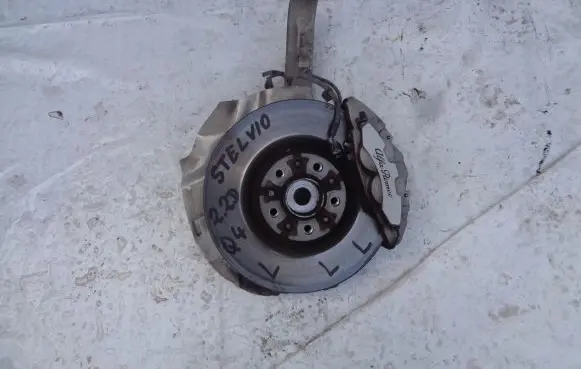 Alfa Romeo Stelvio Front wheel hub spindle knuckle 4168481148