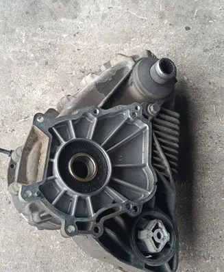 Gearbox transfer box case